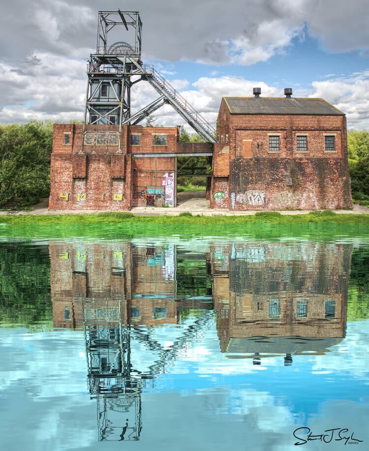 Barnsley Main Colliery Engine House - Image 1