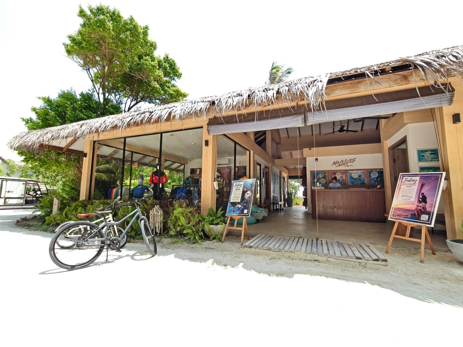 Snorkeling and Diving Dhaalu Atoll Maldives - Image 1