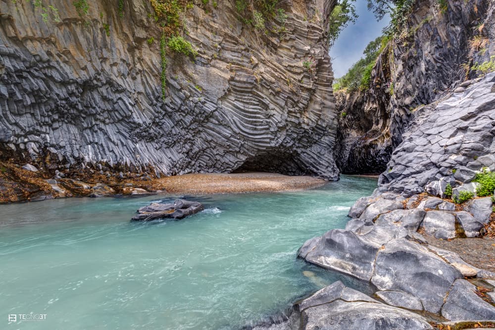 Parco Botanico e Geologico Gole Alcantara - Image 1