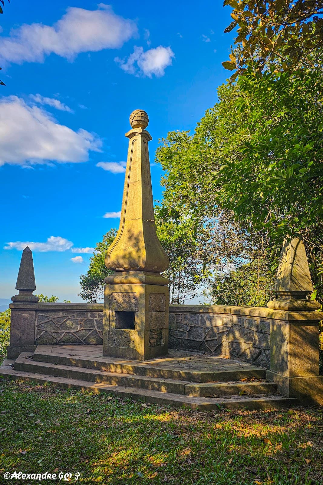 Monumento do Pico Caminhos do Mar - Image 1