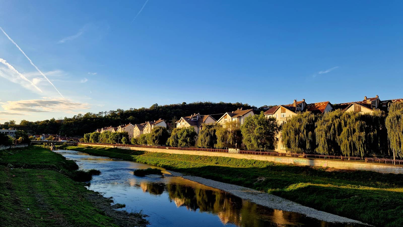 Tarnava Mare Riverbanks