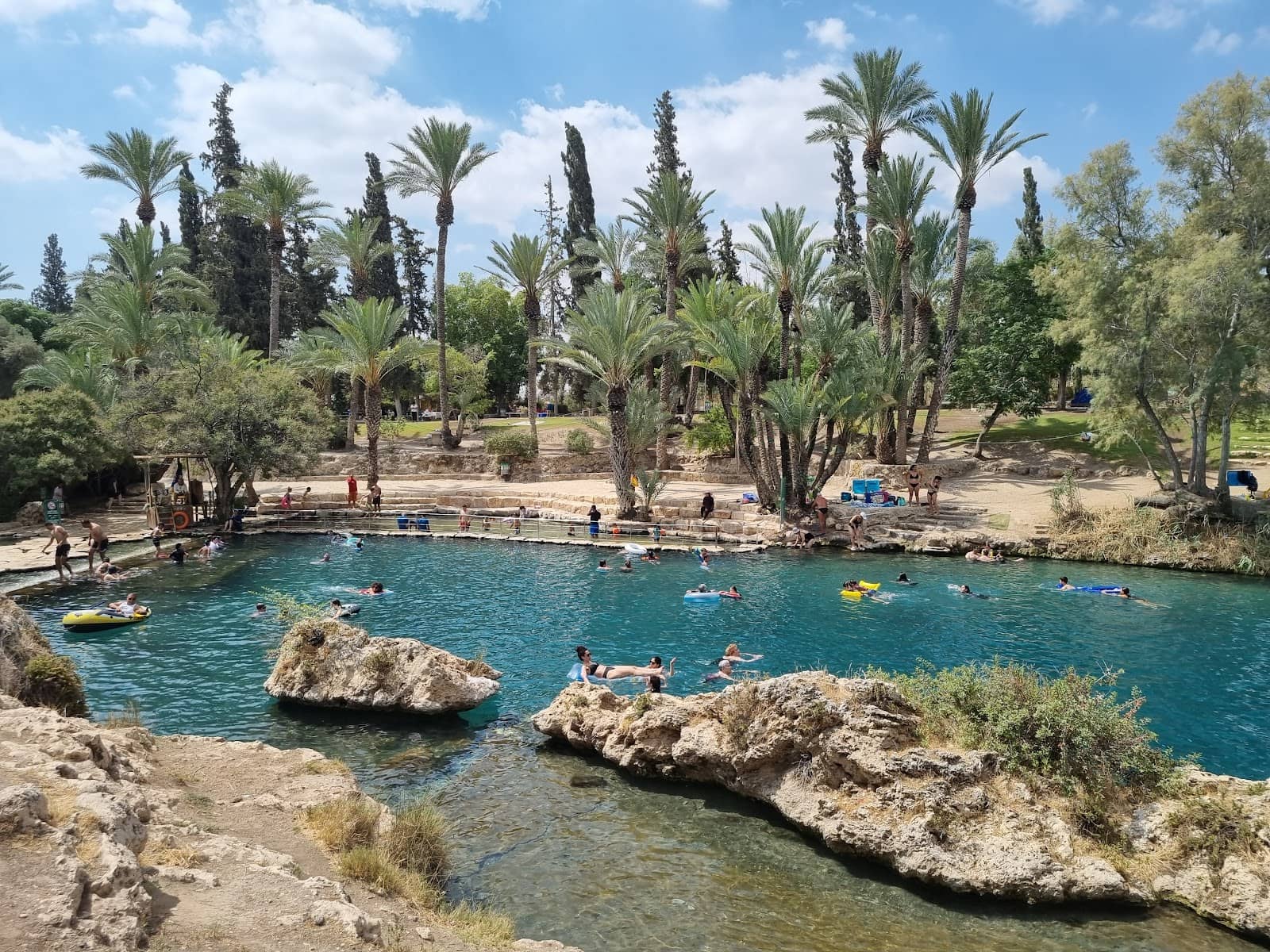 Hakibbutzim Stream Reserve