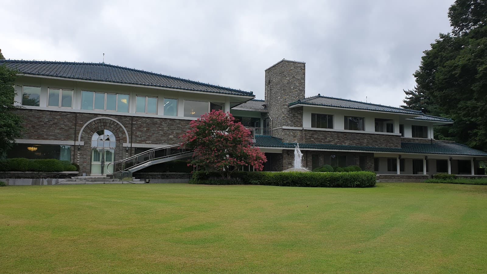 Cheongnamdae Presidential Villa - Image 1