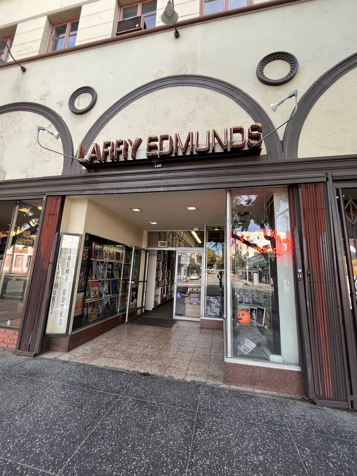 Larry Edmunds Bookshop - Image 1