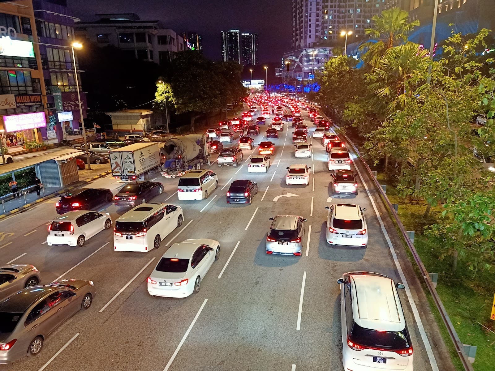 Old Klang Road - Image 1