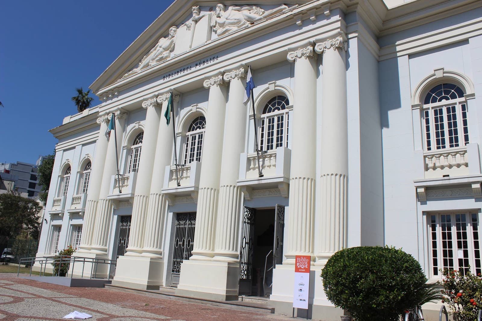Biblioteca Parque de Niterói - Image 1