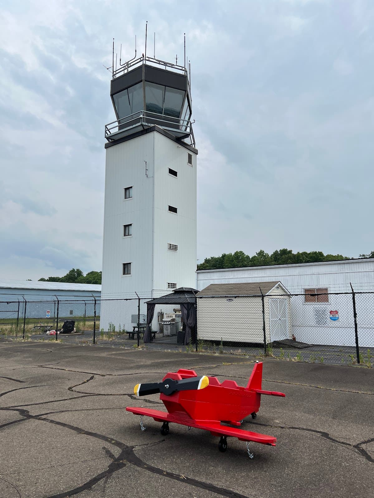 Manassas Regional Airport Observation Area - Image 1