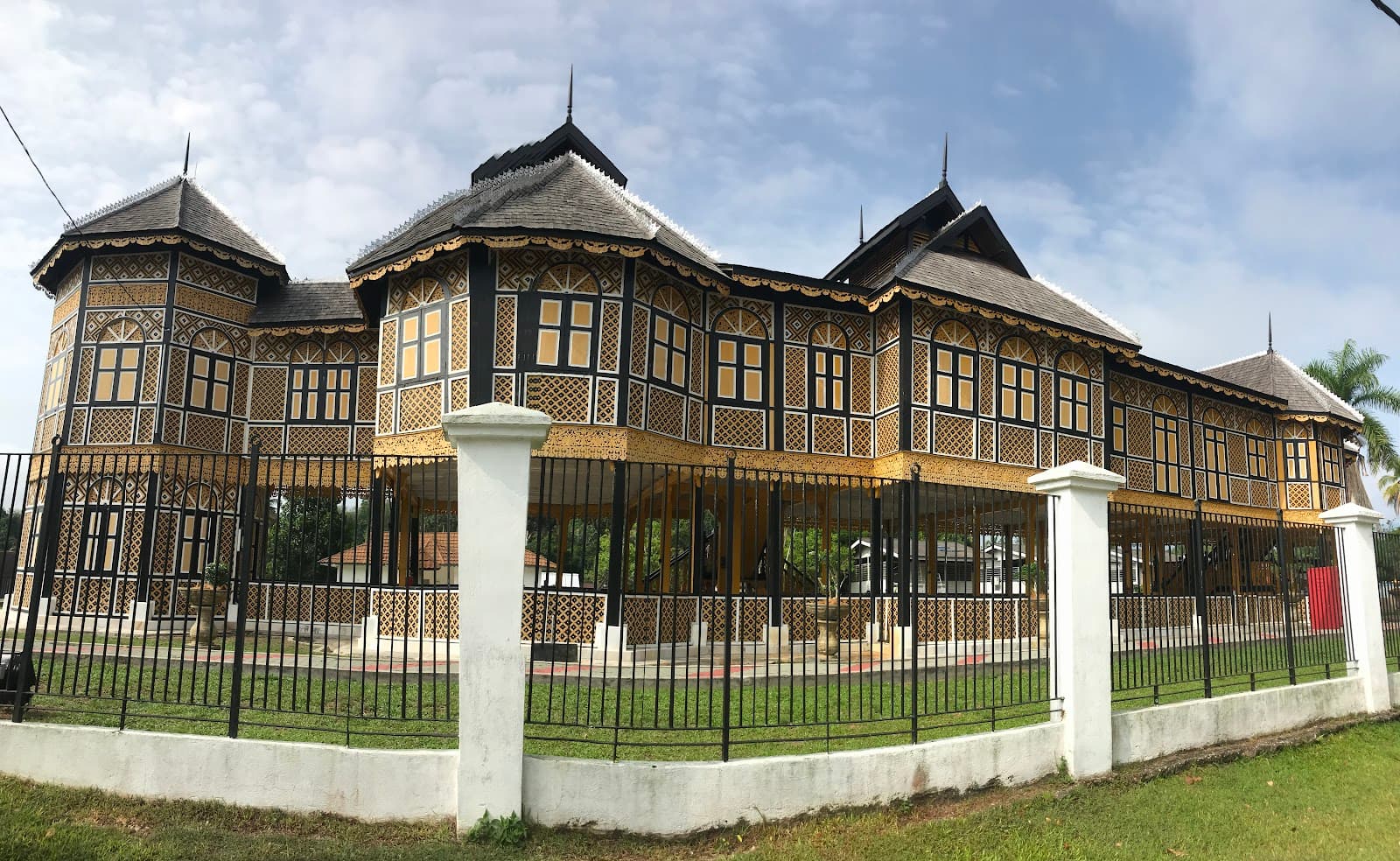 Istana Kenangan (Royal Museum), Kuala Kangsar - Image 1