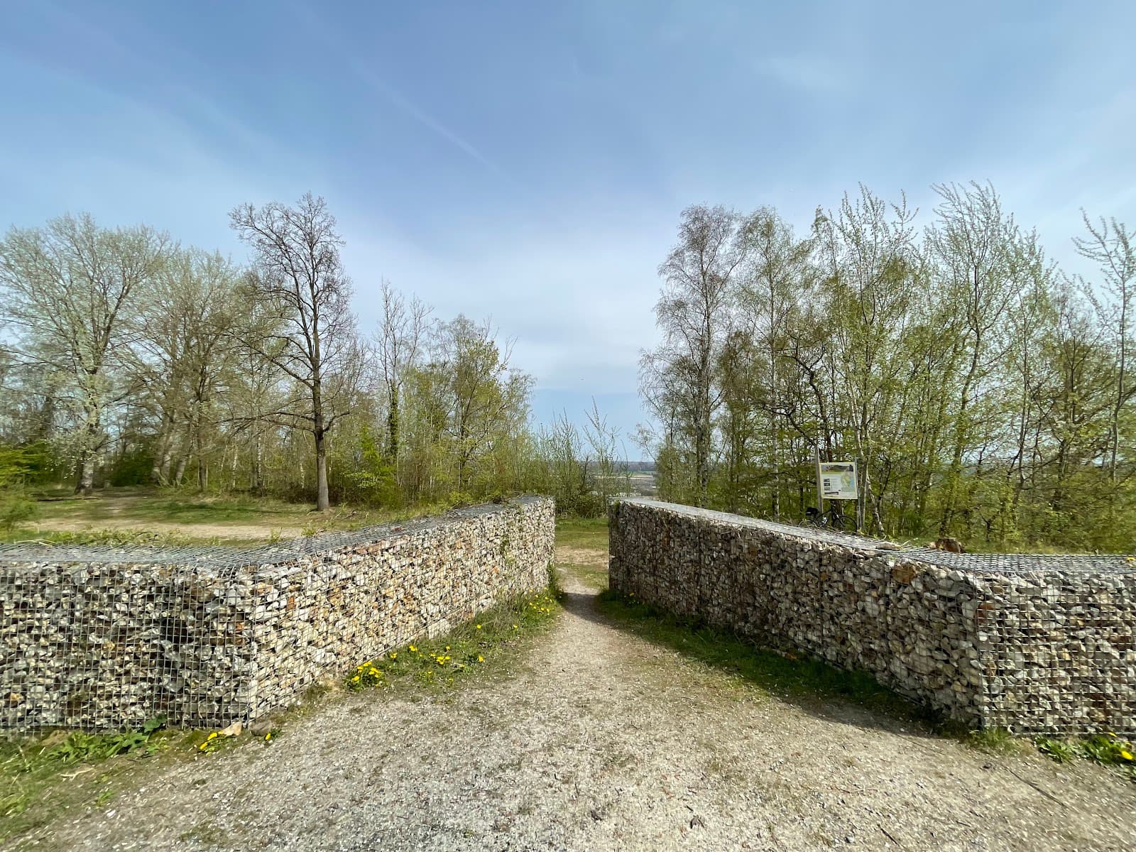 D'n Observant Hill - Image 1