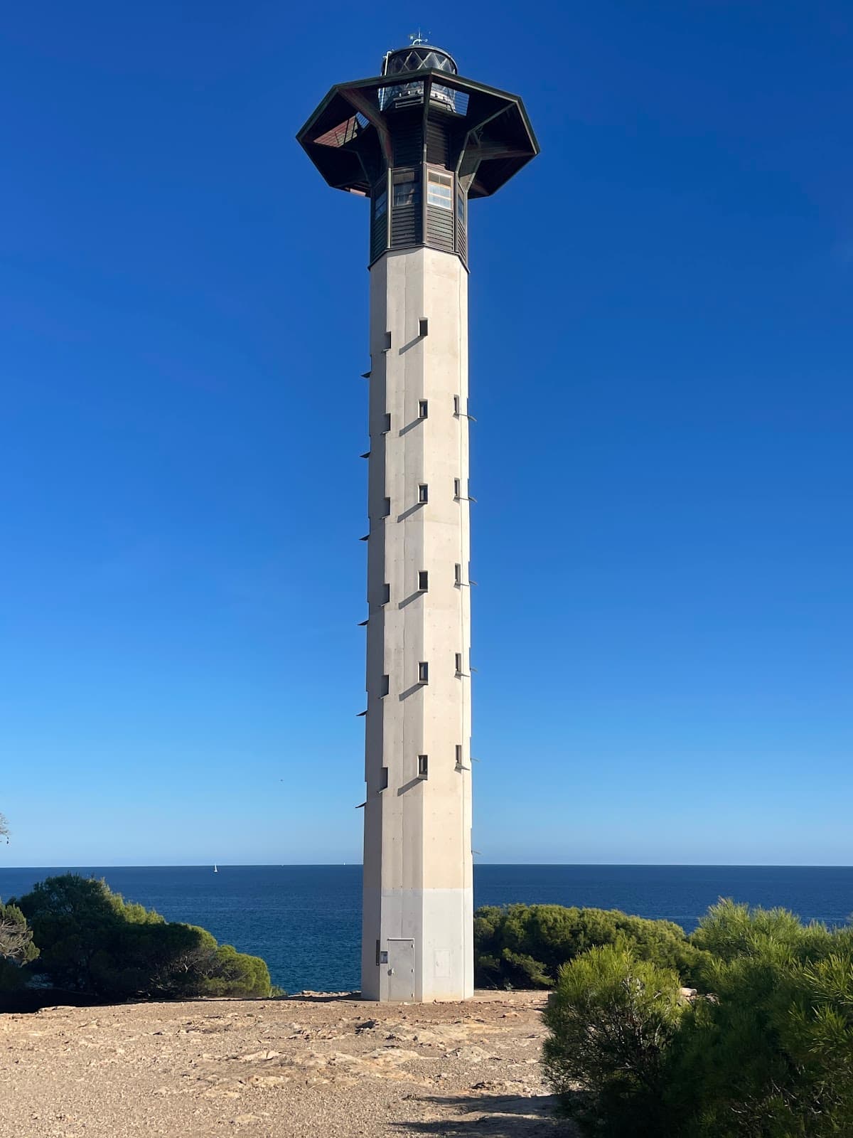 Torredembarra Lighthouse - Image 1