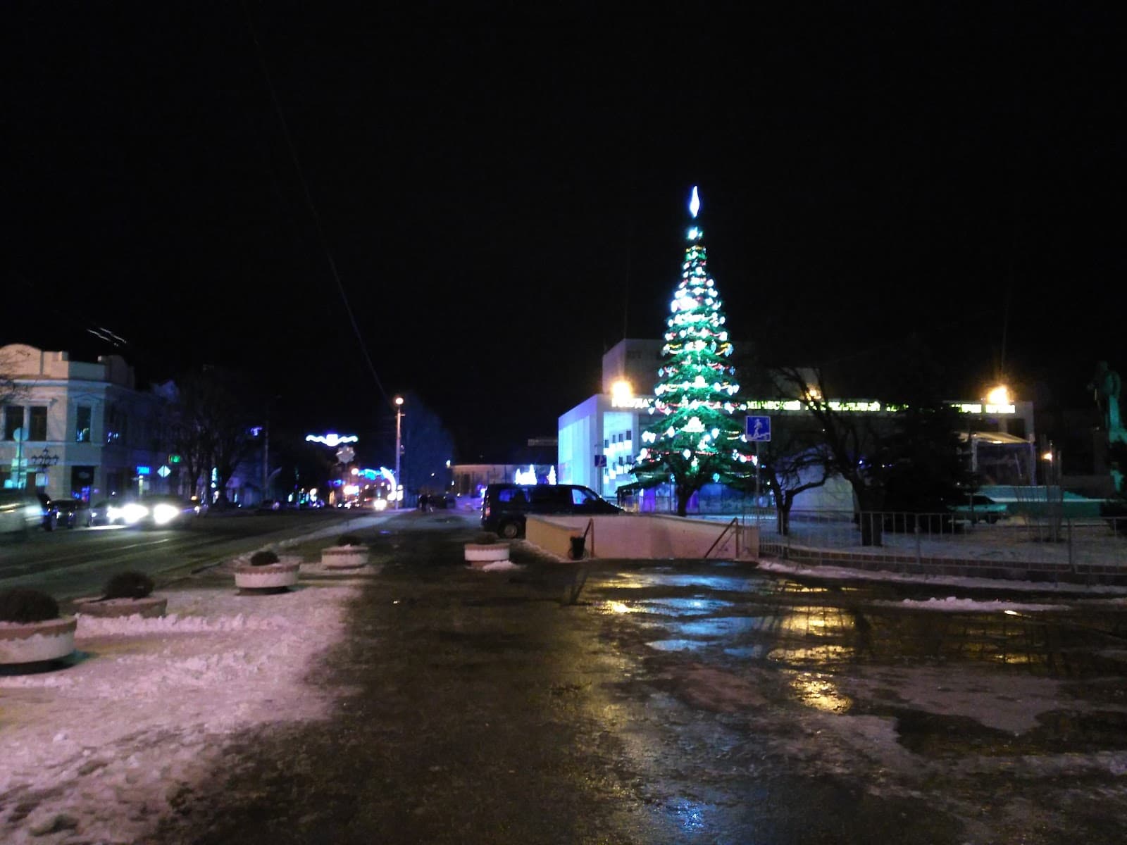 Lenin Square - Image 1