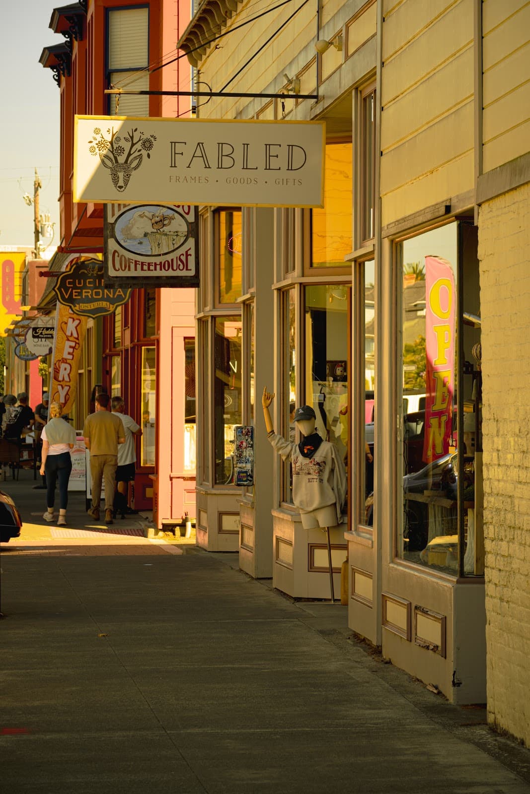 Laurel Street Shops & Murals - Image 1