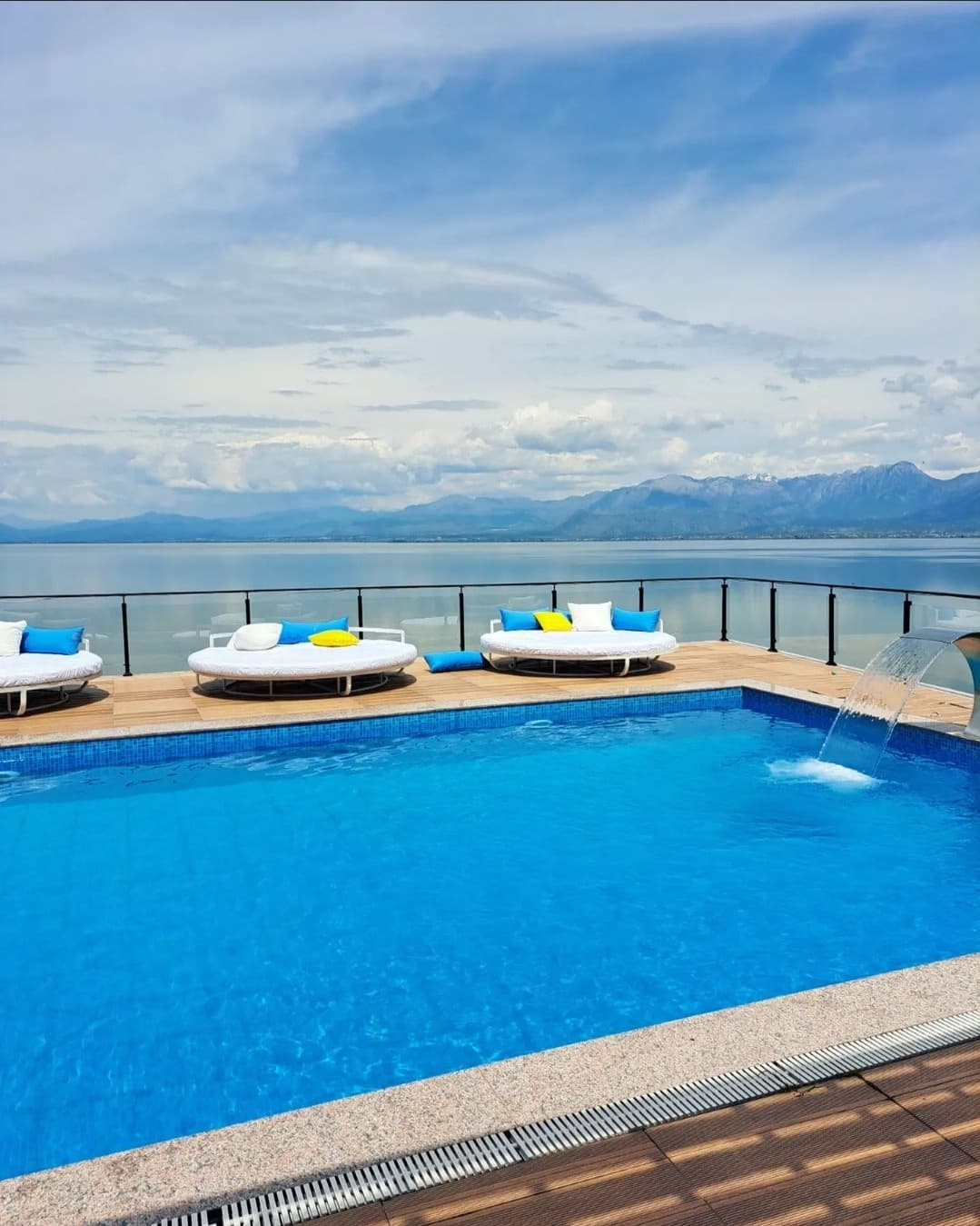 Zogaj Lakeside Village - Image 1