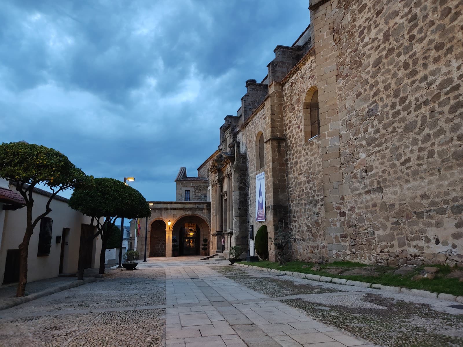 Parador de Plasencia (Convent of San Vicente Ferrer) - Image 1