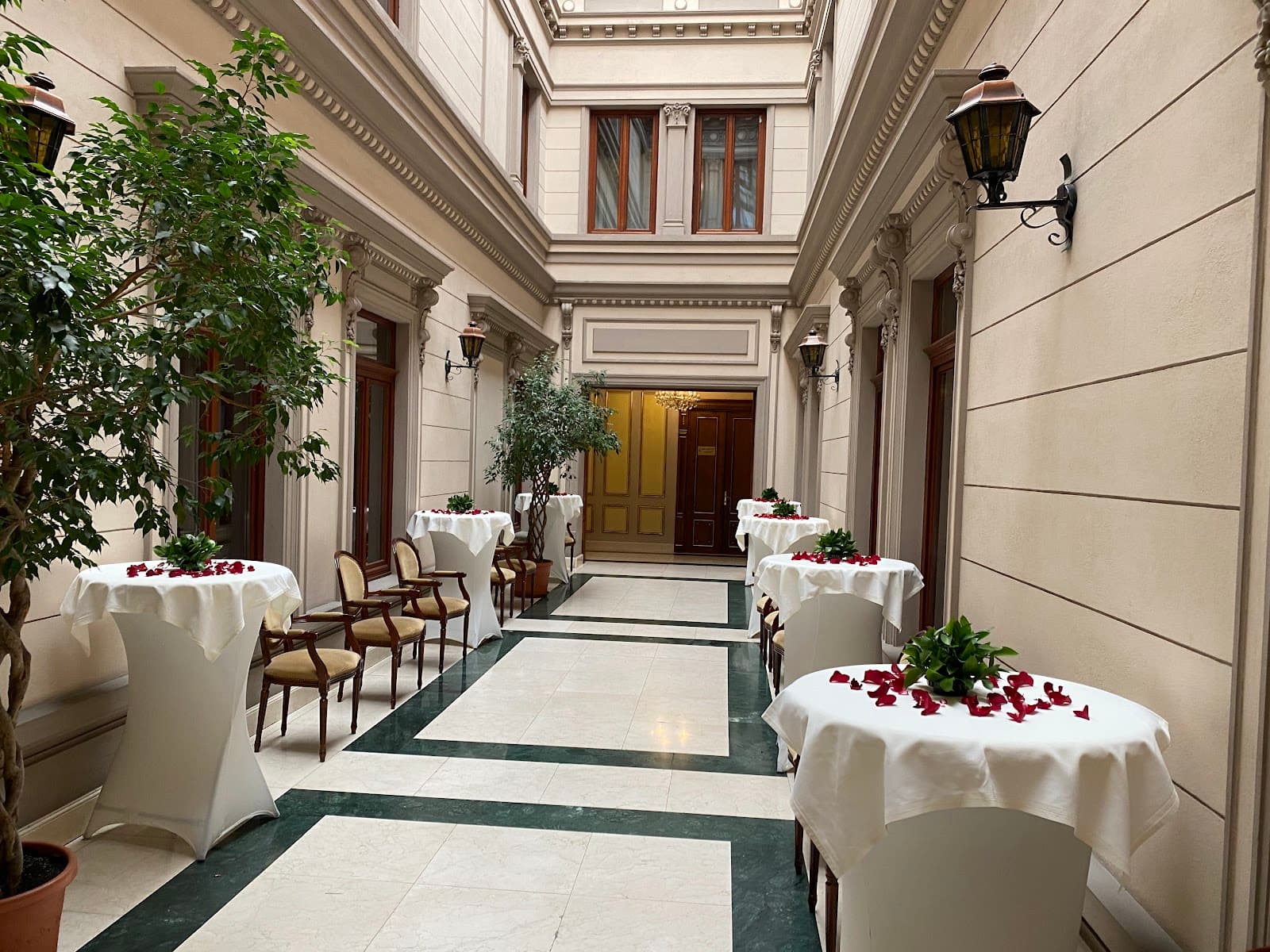 Casa Capșa - Image 1