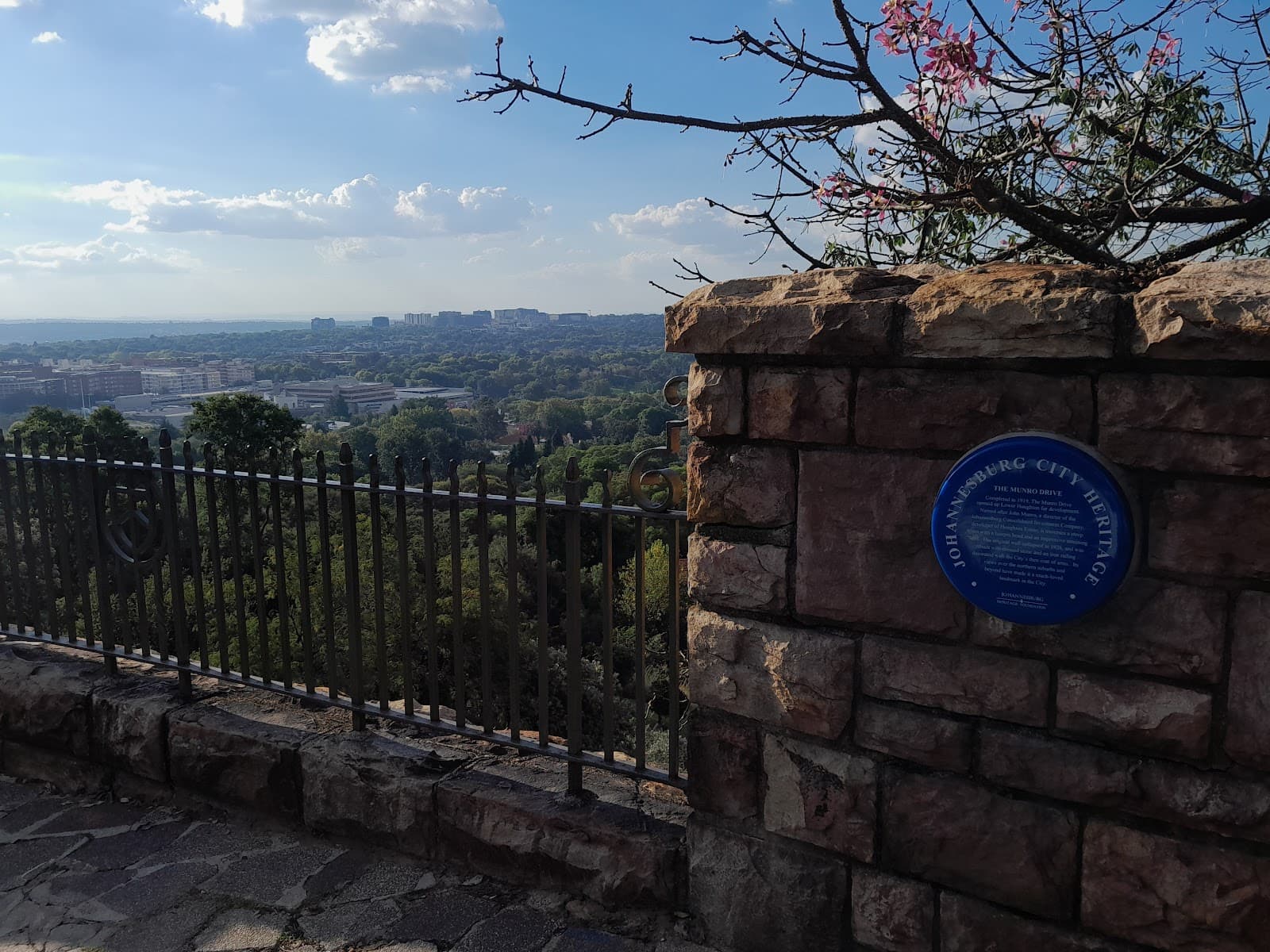 Munro Drive Viewpoint Johannesburg - Image 1
