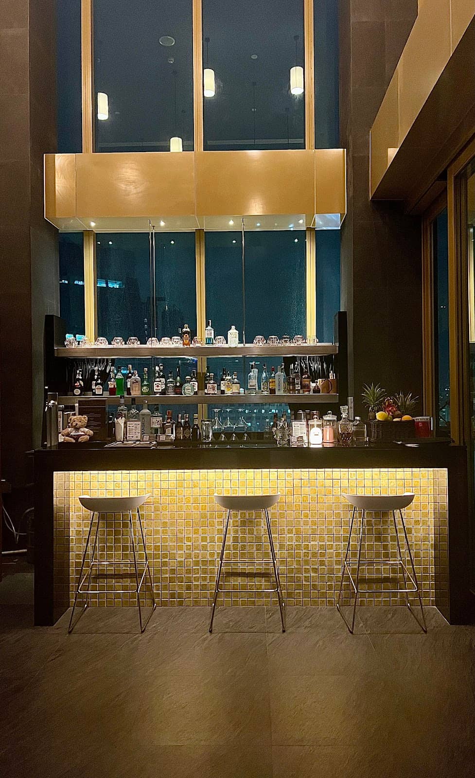 Relaxing Poolside Seating