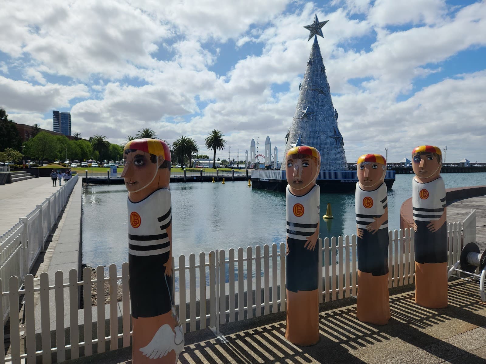 Manila Baywalk Bollards - Image 1