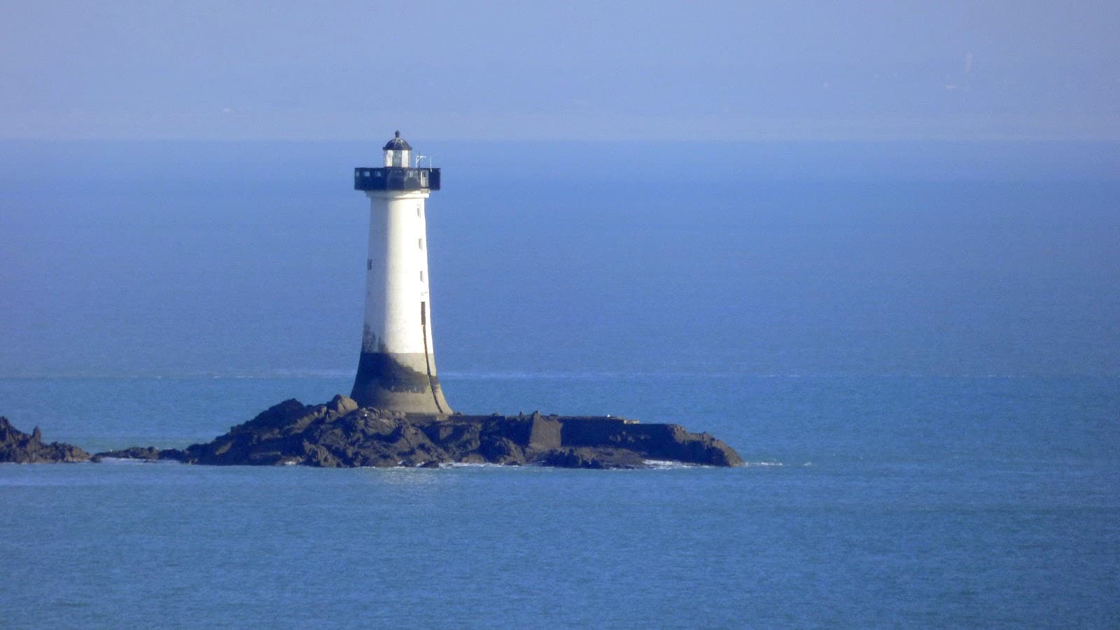 Pierre-de-Herpin Lighthouse - Image 1