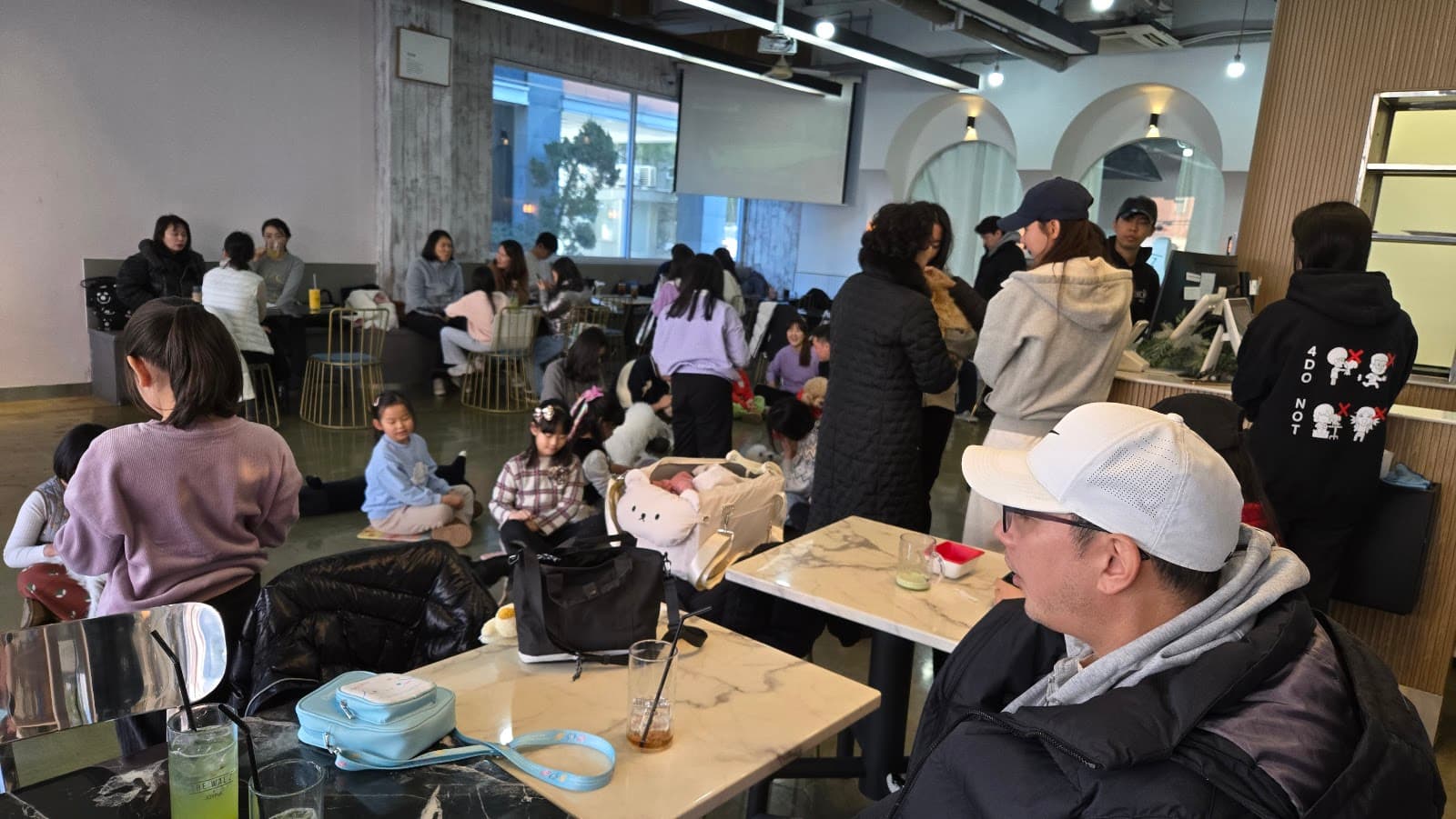 Da Waltz Dog Cafe - Image 1