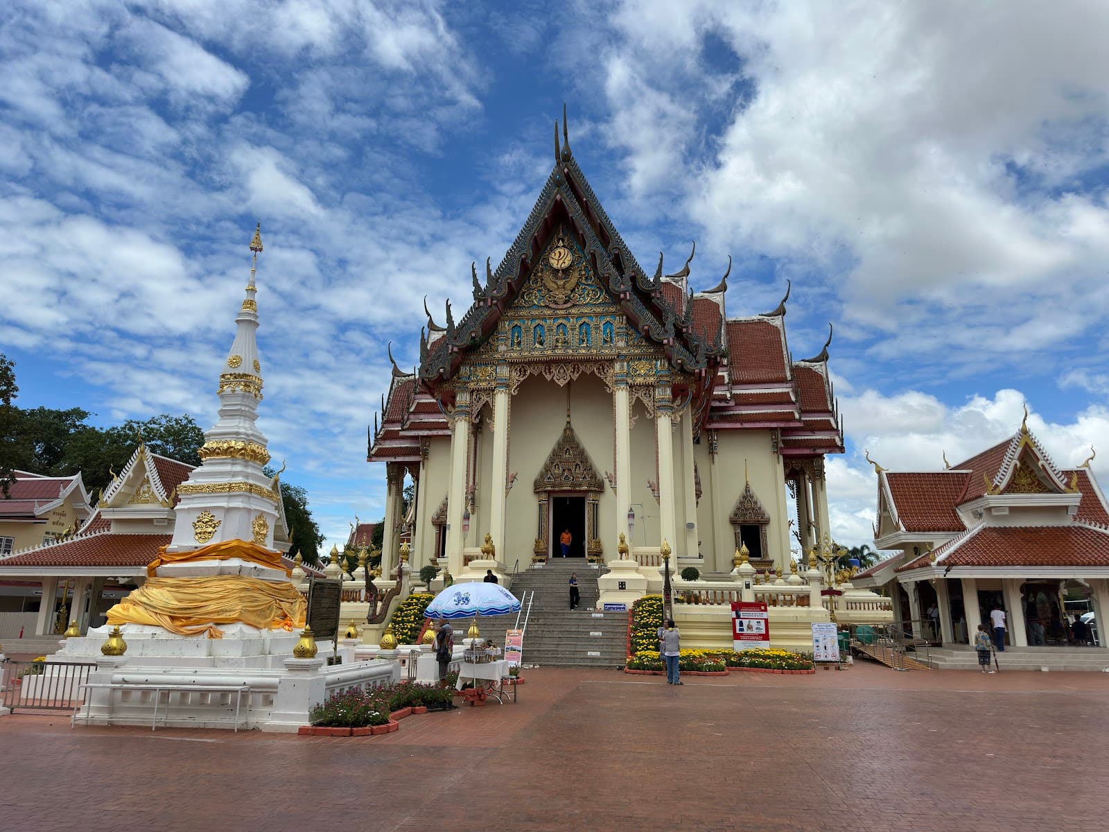 Wat Pho Chai (Nong Khai) - Image 1