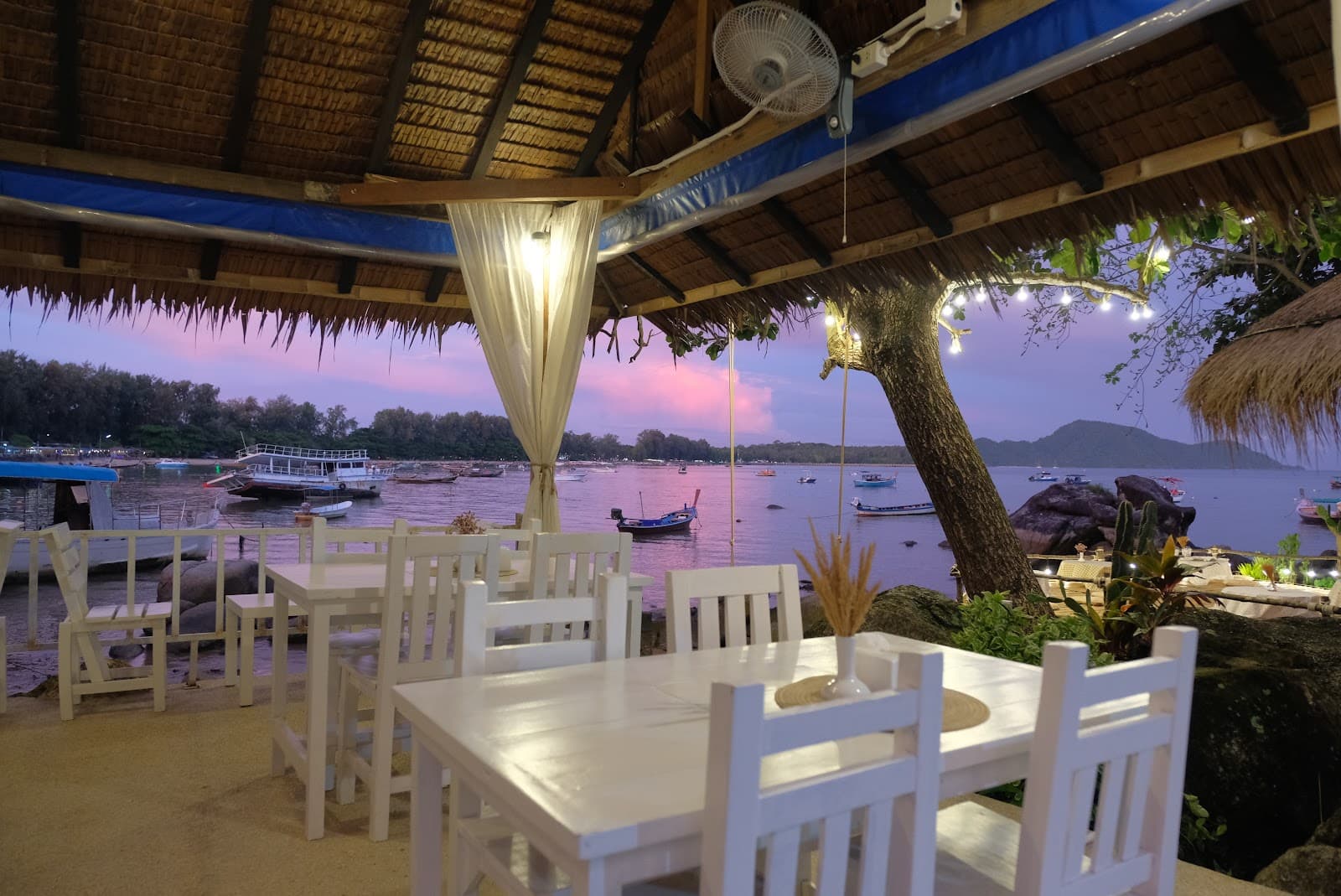 Coming Home Restaurant - Image 1