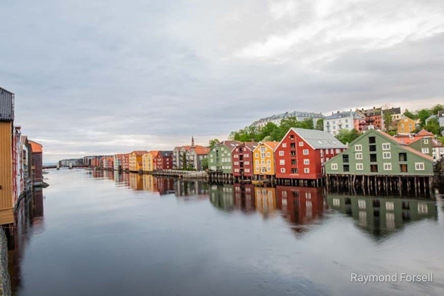 Nidelva Riverside Promenade - Image 1