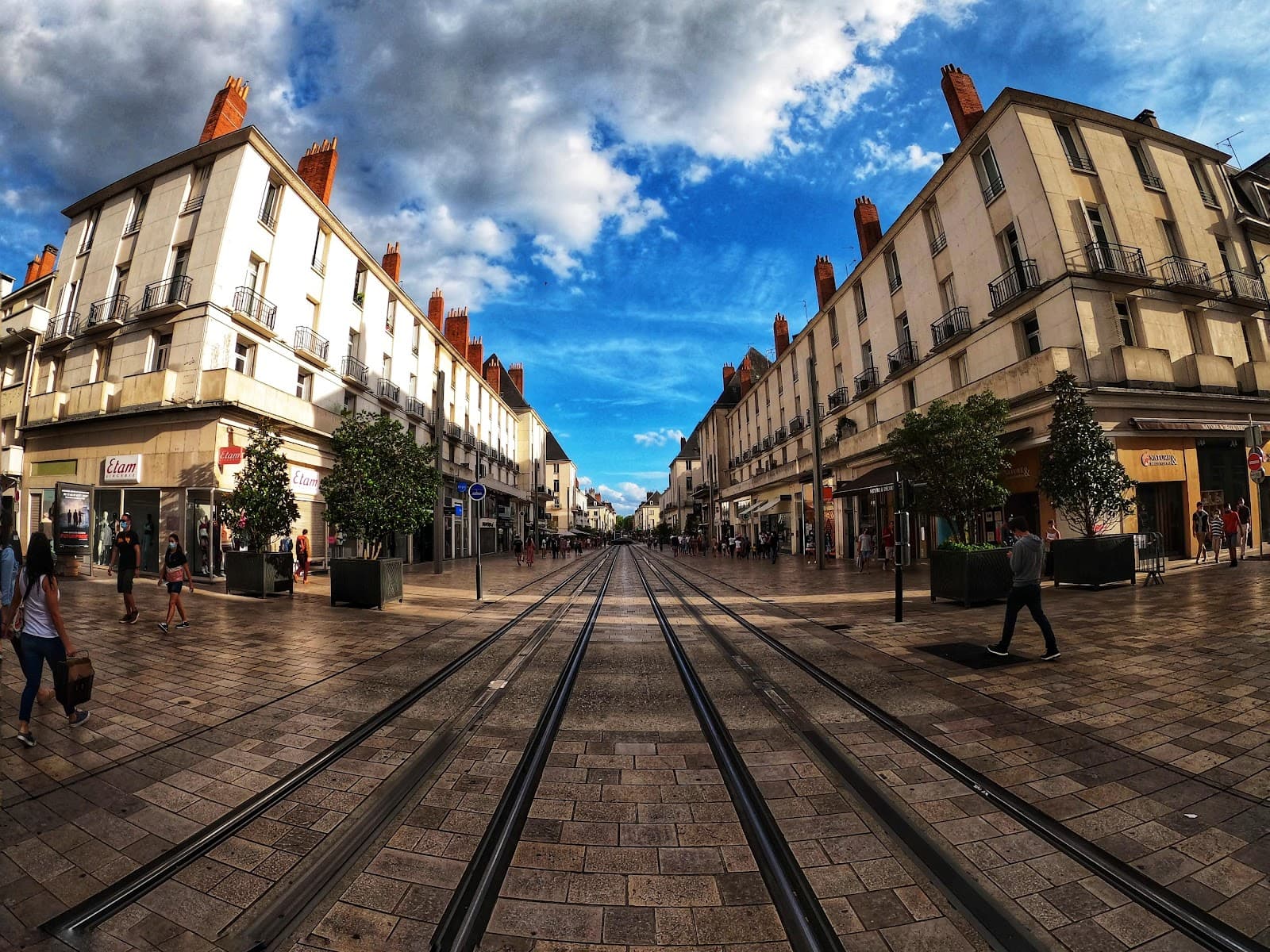 Rue Nationale Tours - Image 1