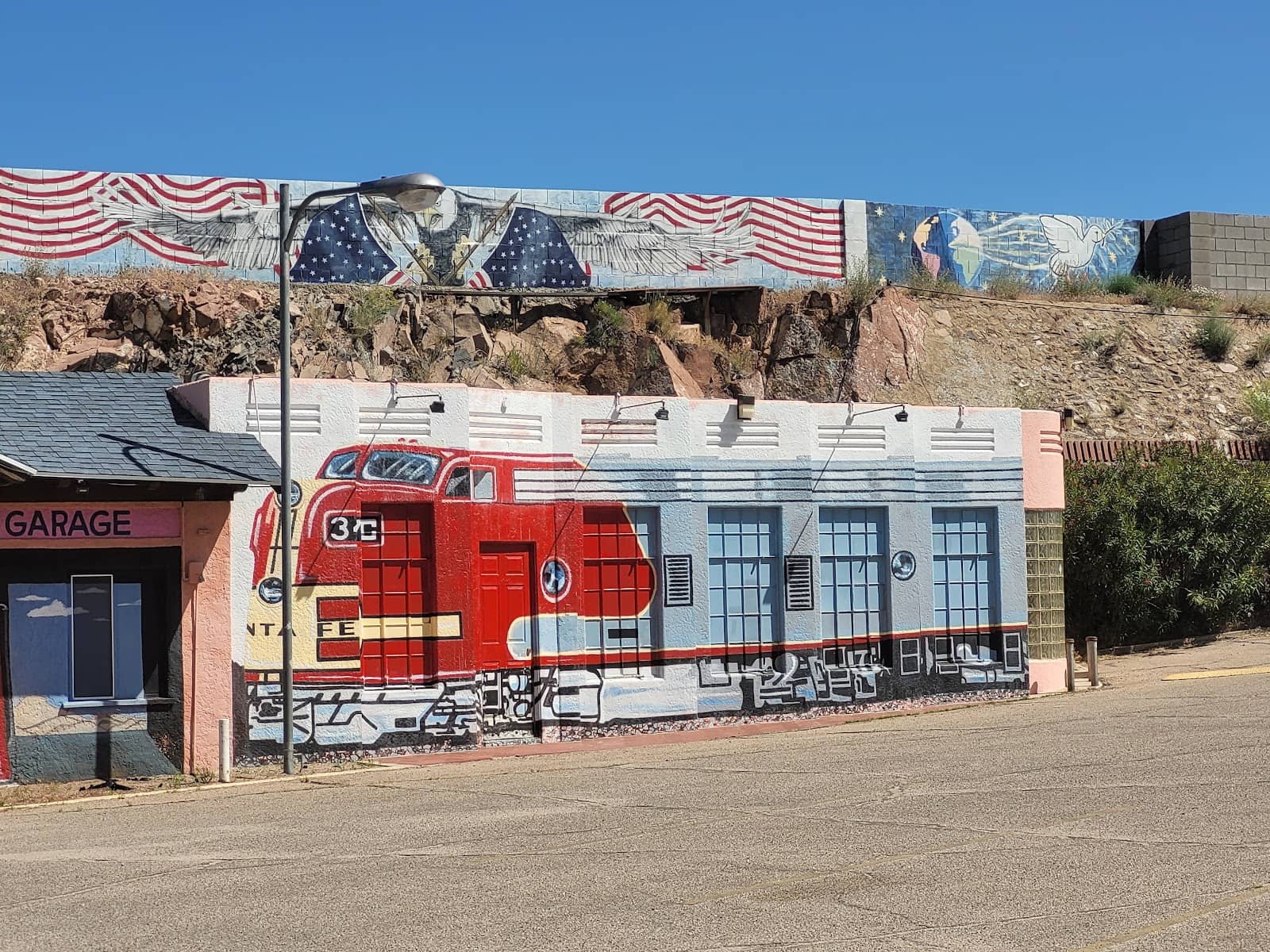 Vintage Decor & Atmosphere