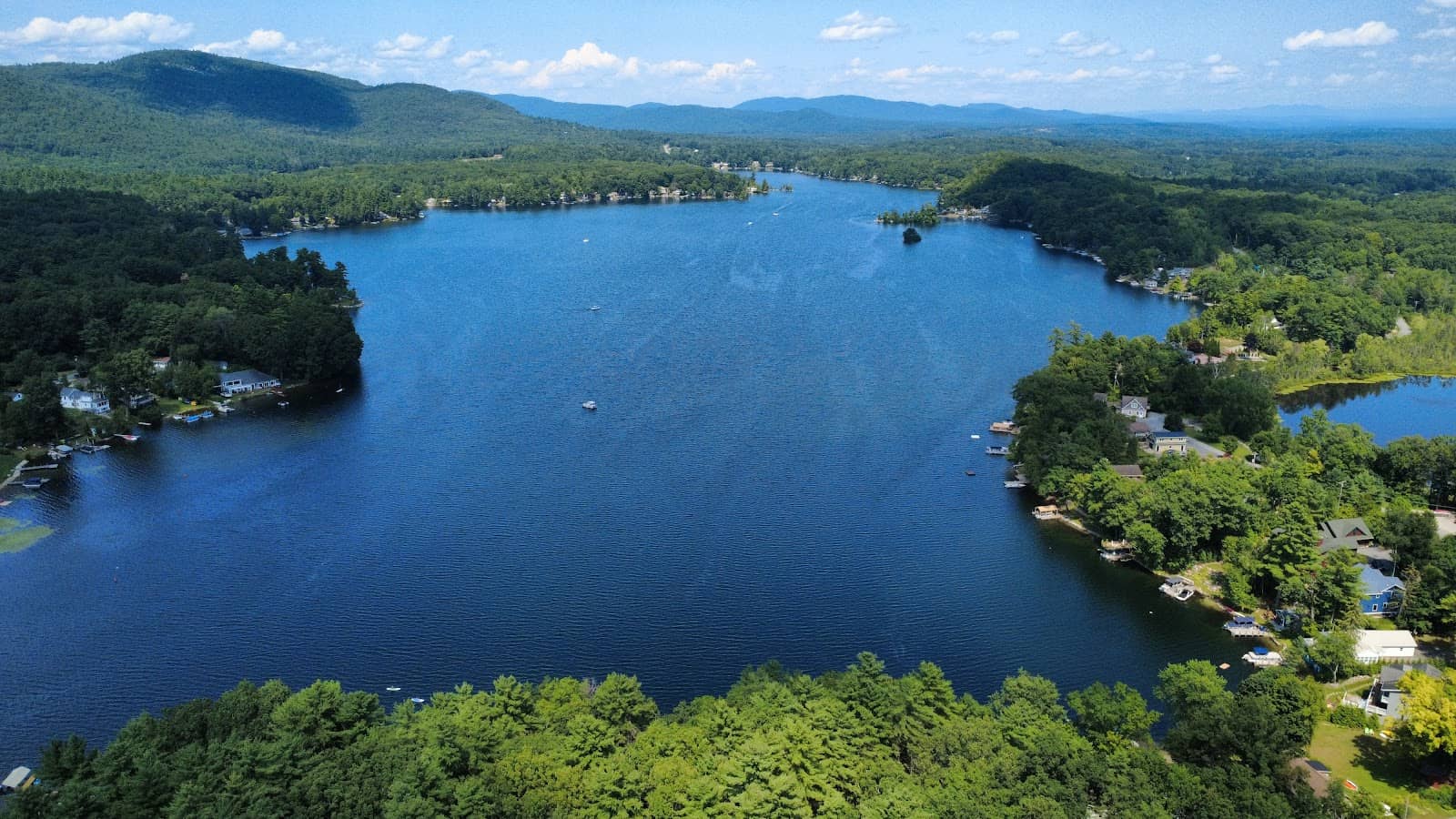 Scenic Lakeside Views