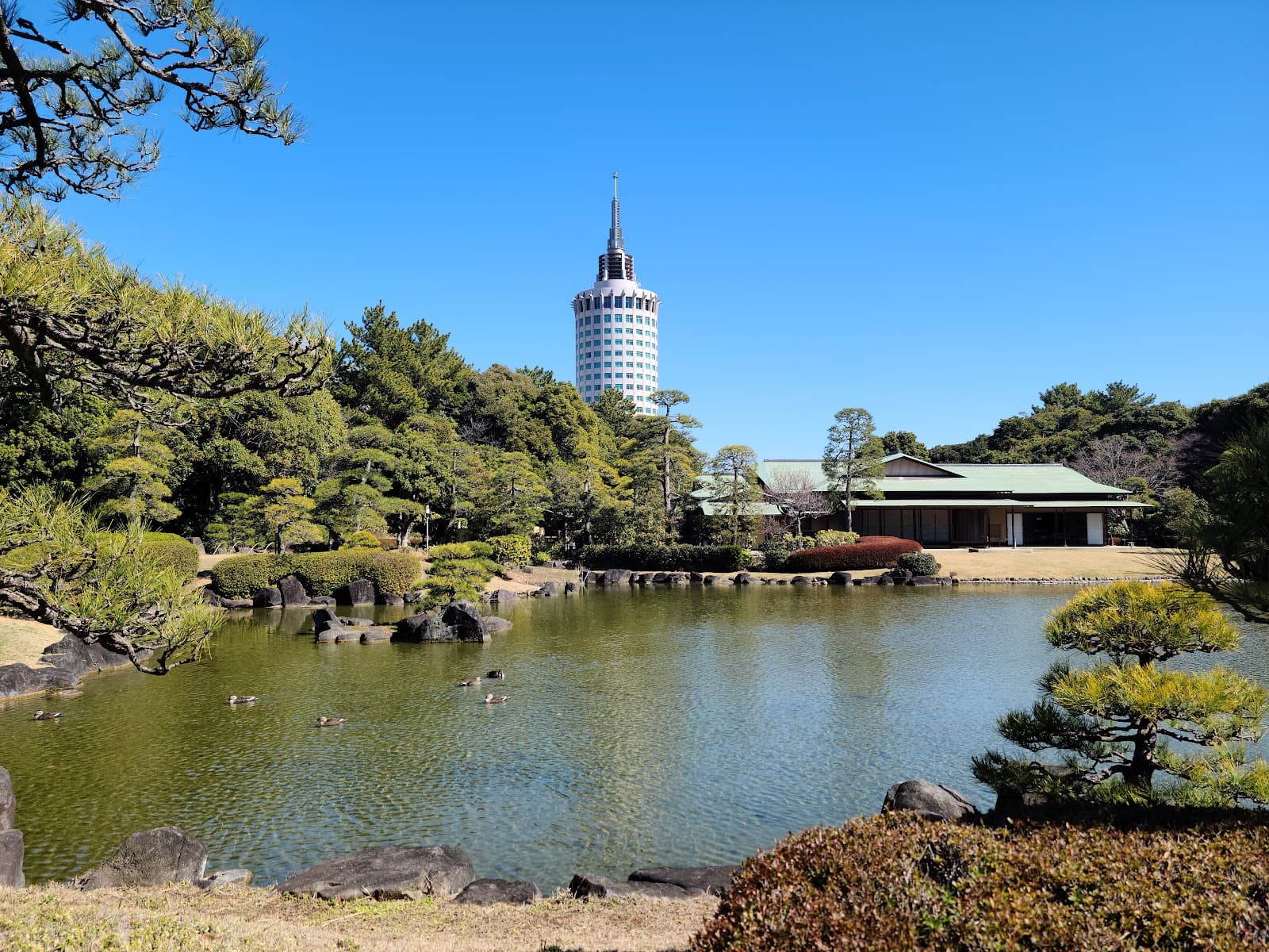 Mihama-en Makuhari - Image 1