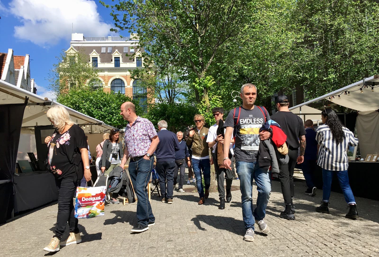 Various Art Markets - Image 1