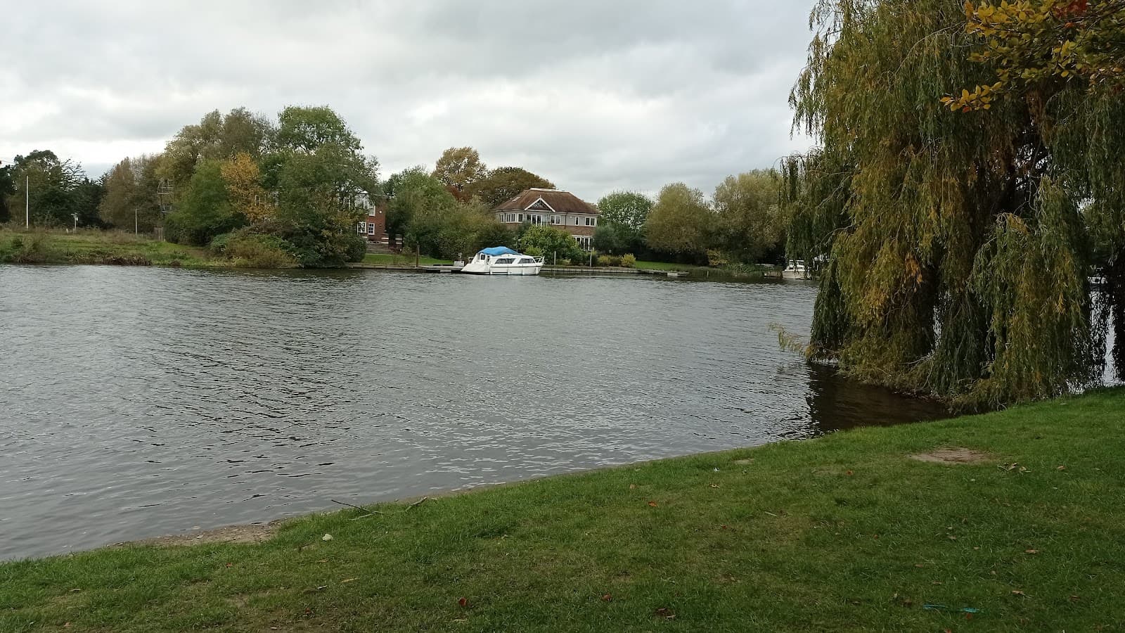 Laleham Park - Image 1