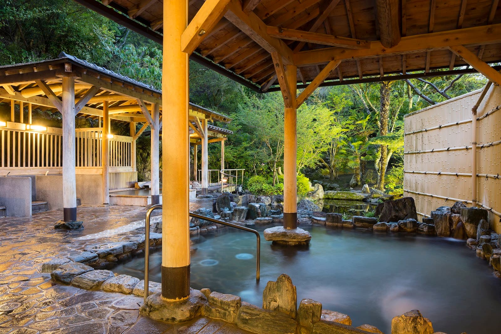 Fushio Onsen Fushiokaku - Image 1