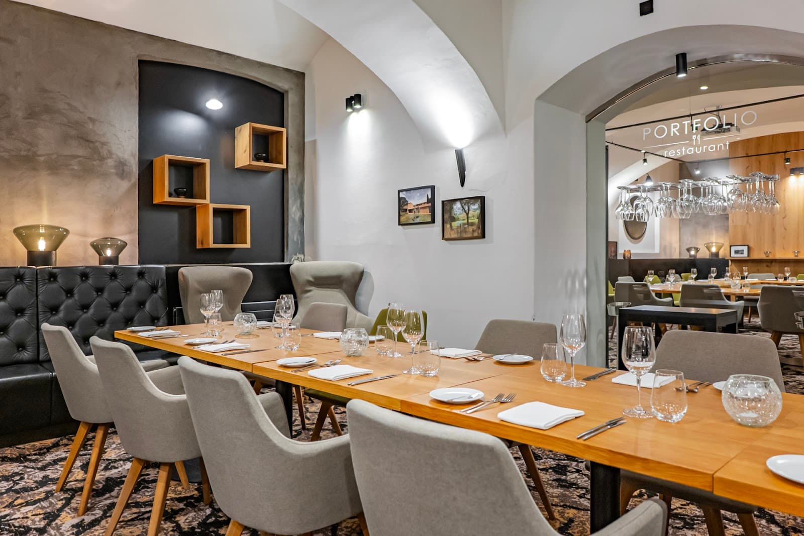 Portfolio Restaurant, Prague - Image 1