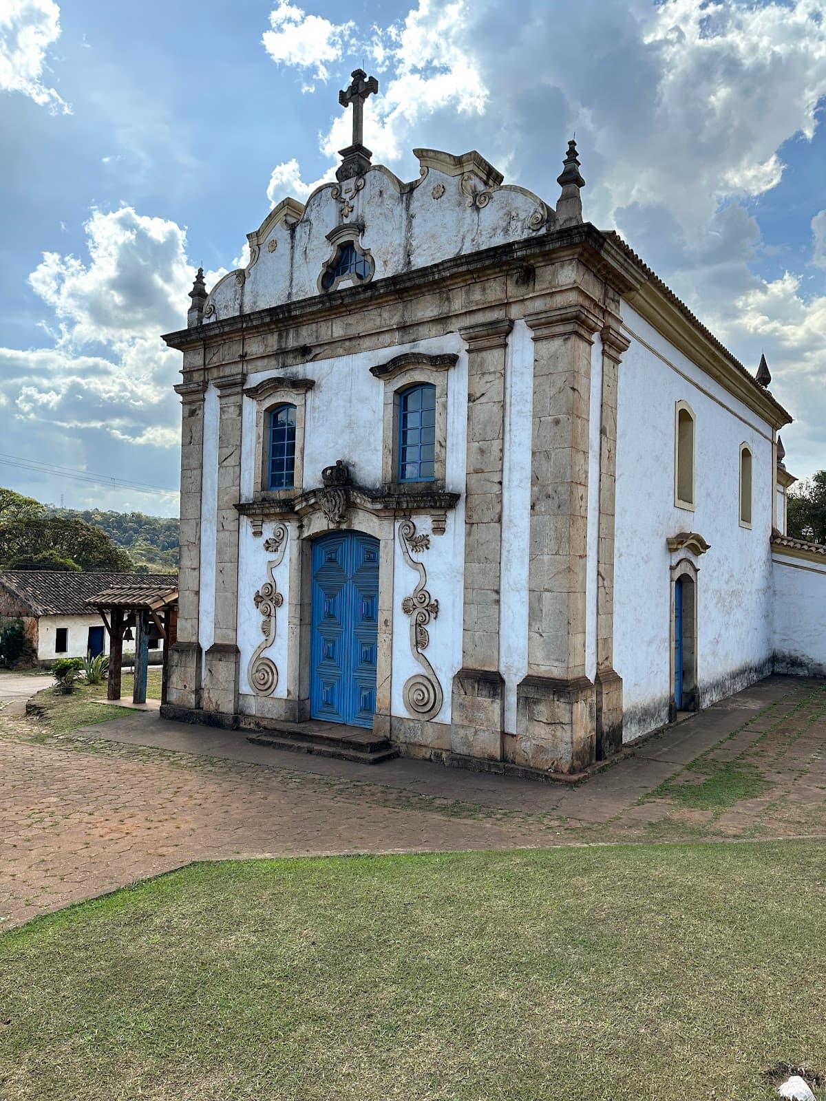 Igreja de Nossa Senhora da Soledade Lobo Leite - Image 1