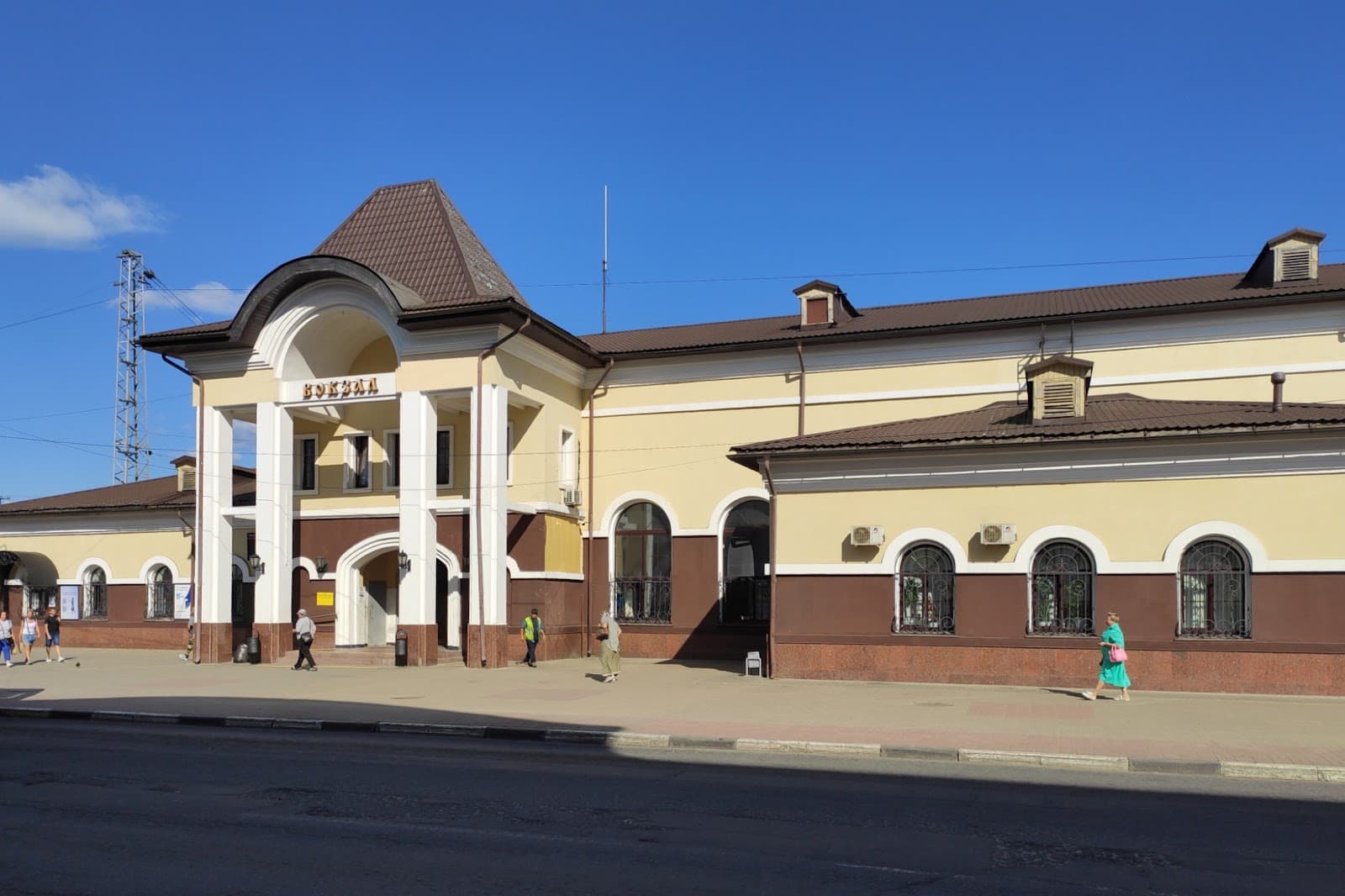 Sergiyev Posad Railway Station - Image 1