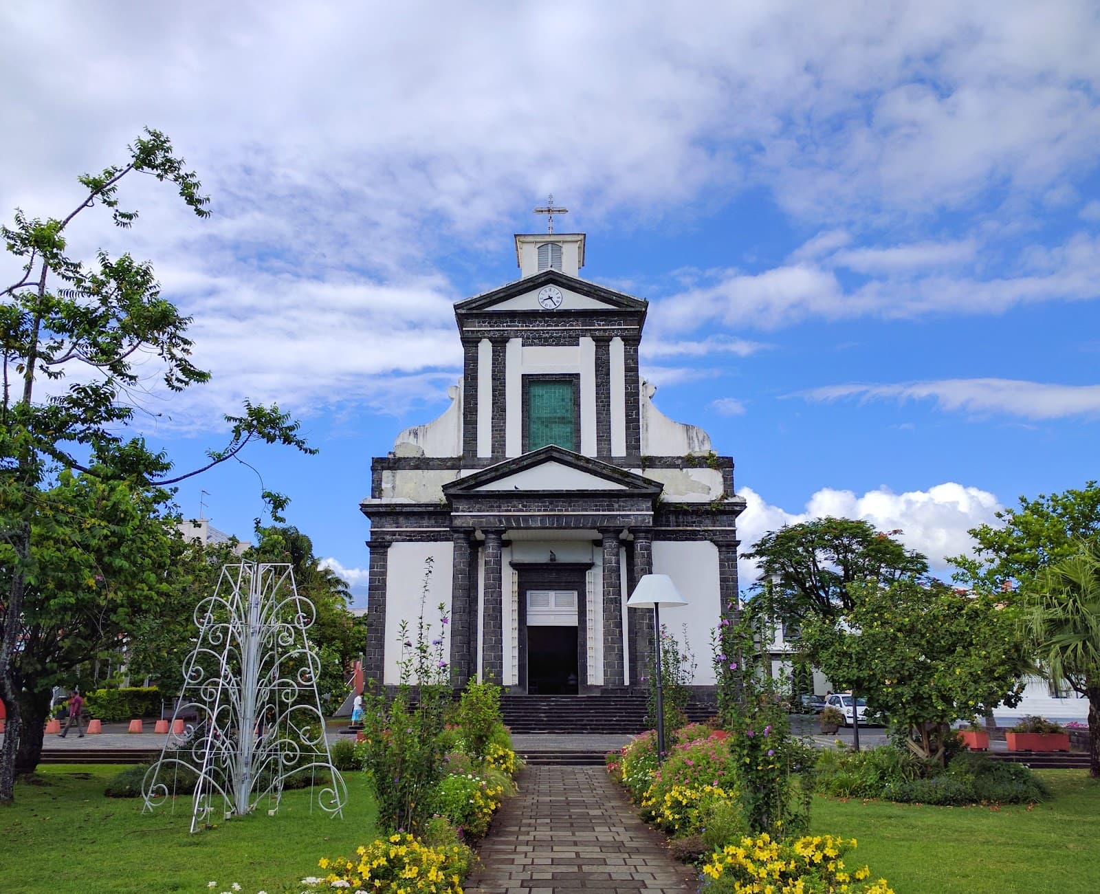 Église Saint-Benoît - Image 1