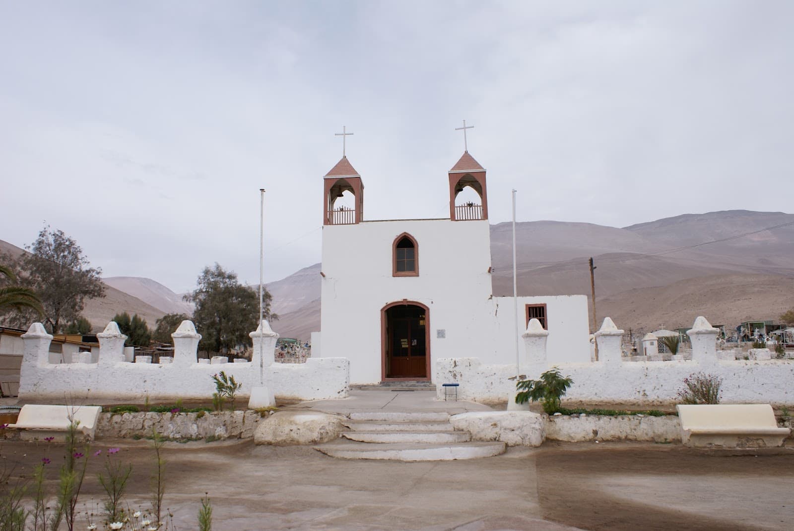 Poconchile Village - Image 1