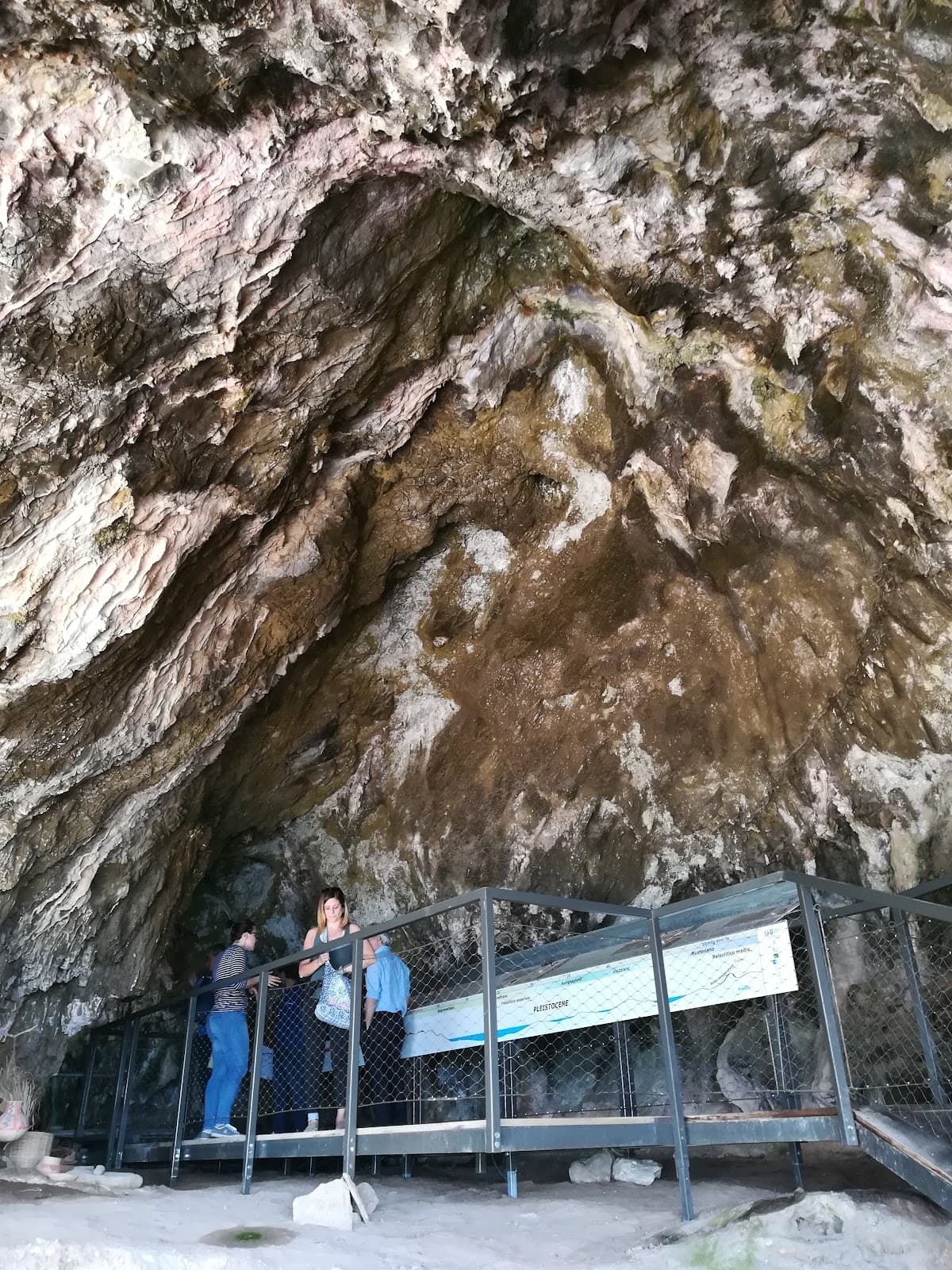 MUVIP Virtual Museum of the Paleolithic - Image 1