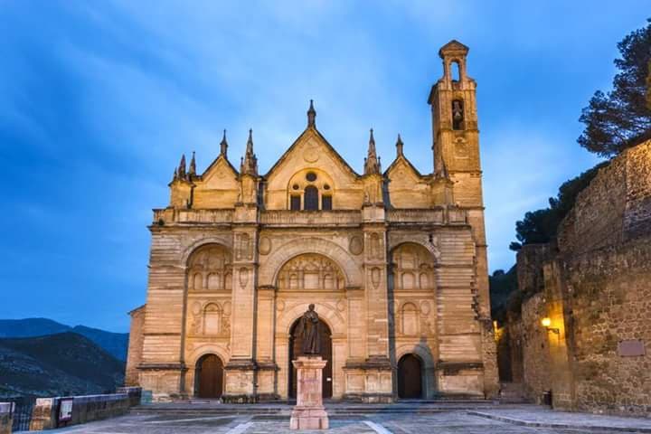 Royal Collegiate Church Santa María la Mayor - Image 1