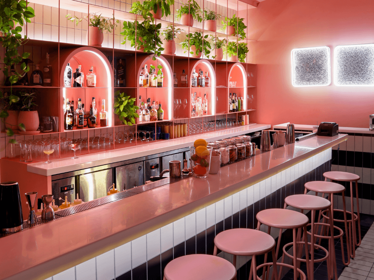 Stylish Miami 90s Vibe