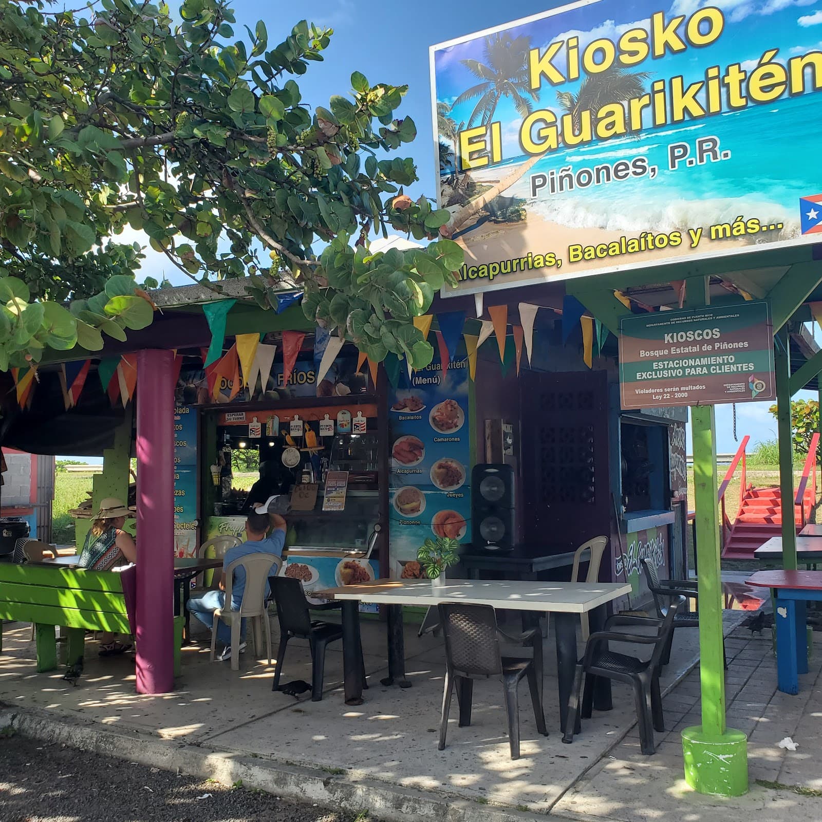 Piñones Food Kiosks - Image 1