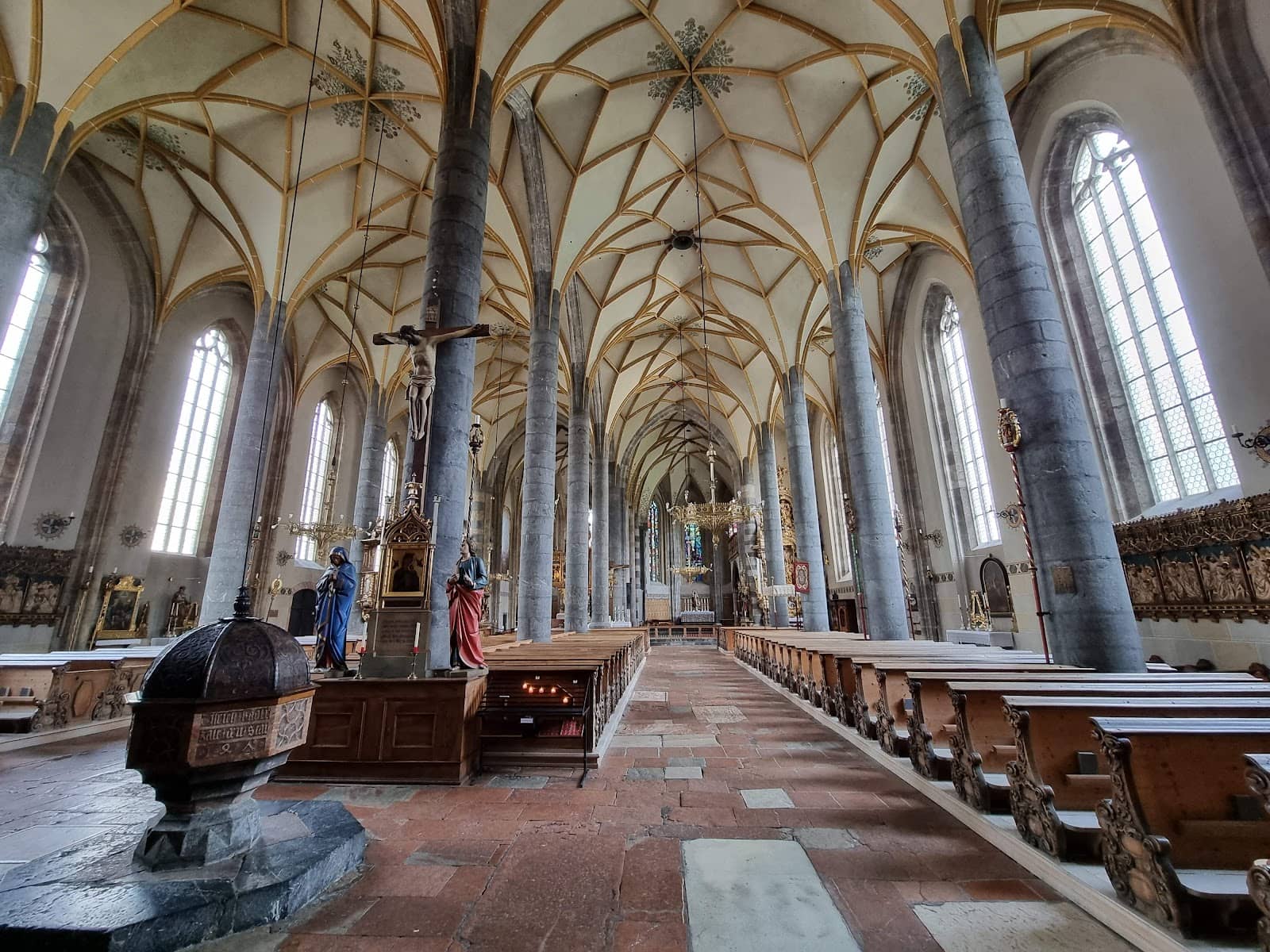 Beautifully Kept Garden