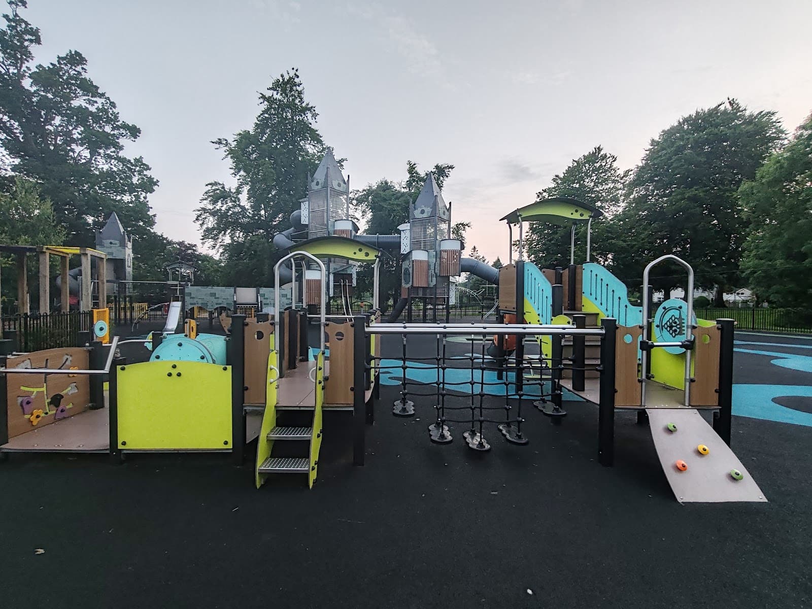 Grange Park - Image 1