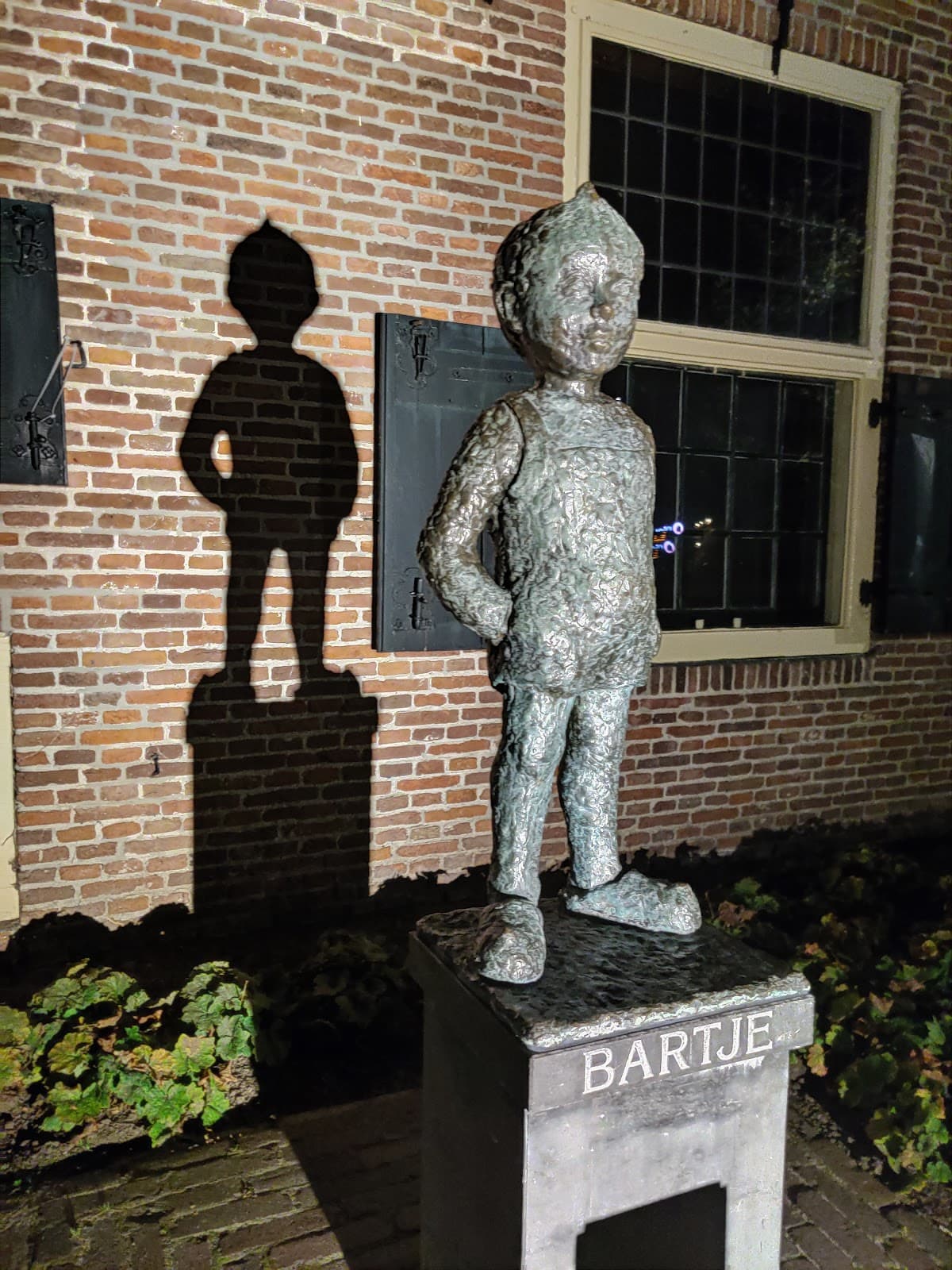 Bartje statue - Image 1