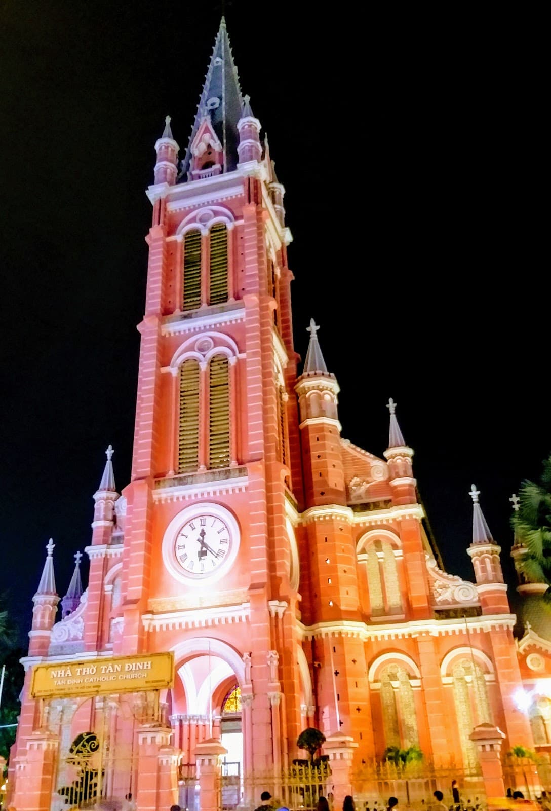 Tan Dinh Ward - Image 1