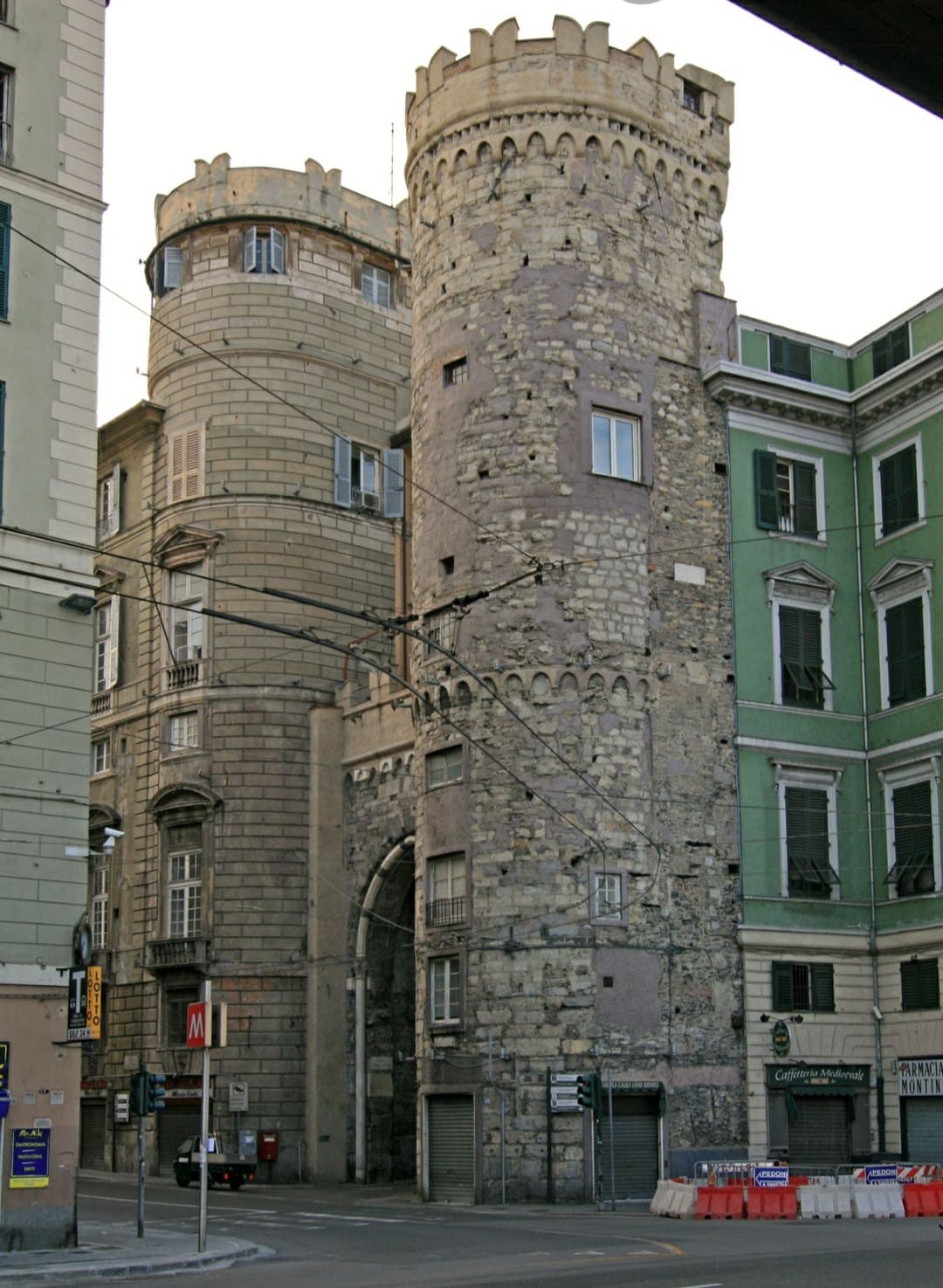 Porta dei Vacca Medieval Gate - Image 1