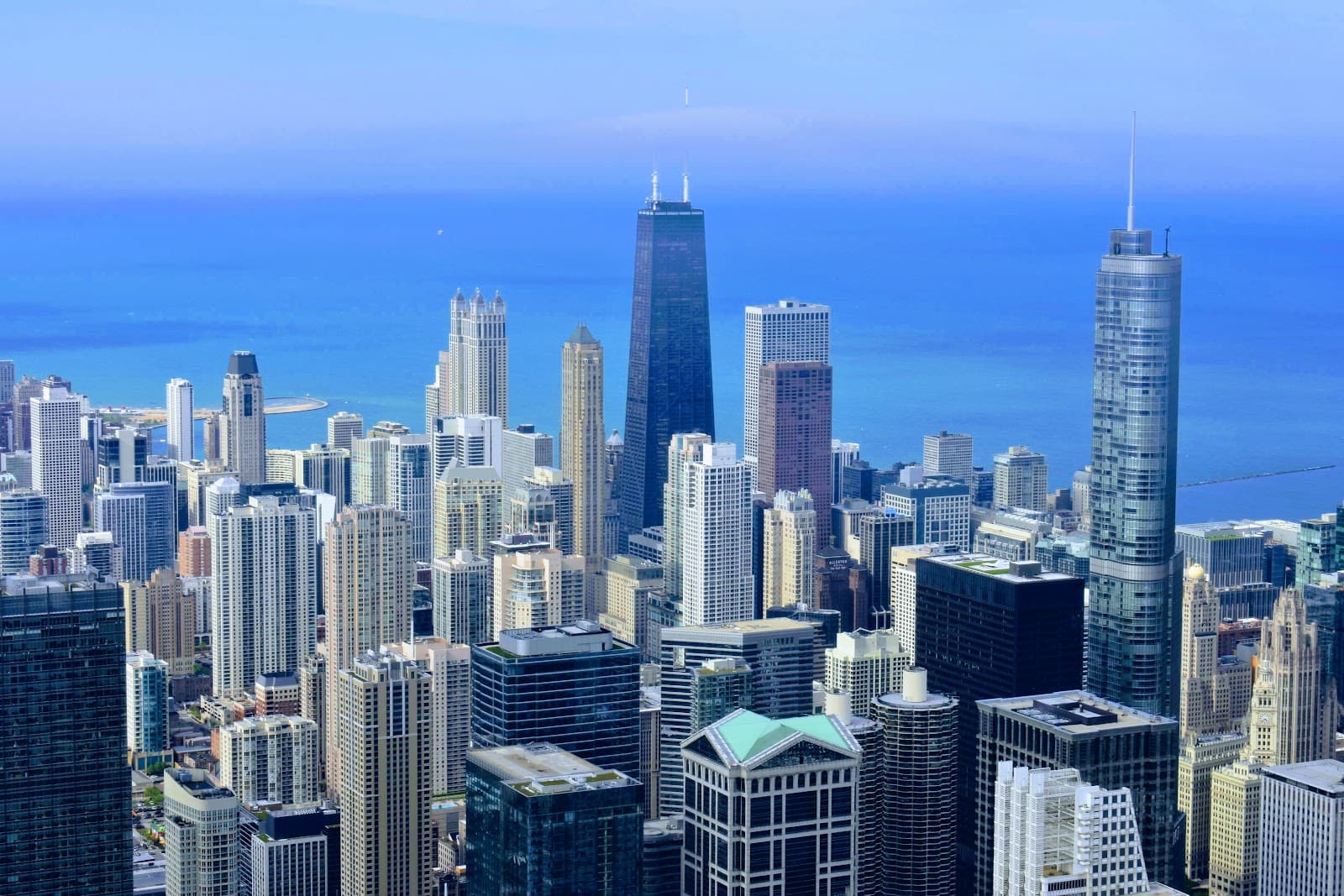 Aon Center - Image 1