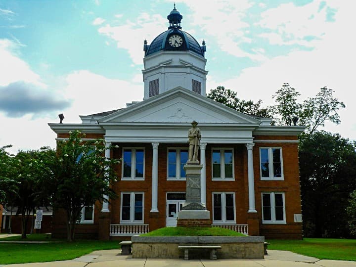 Jackson Hall (Old Courthouse) - Image 1